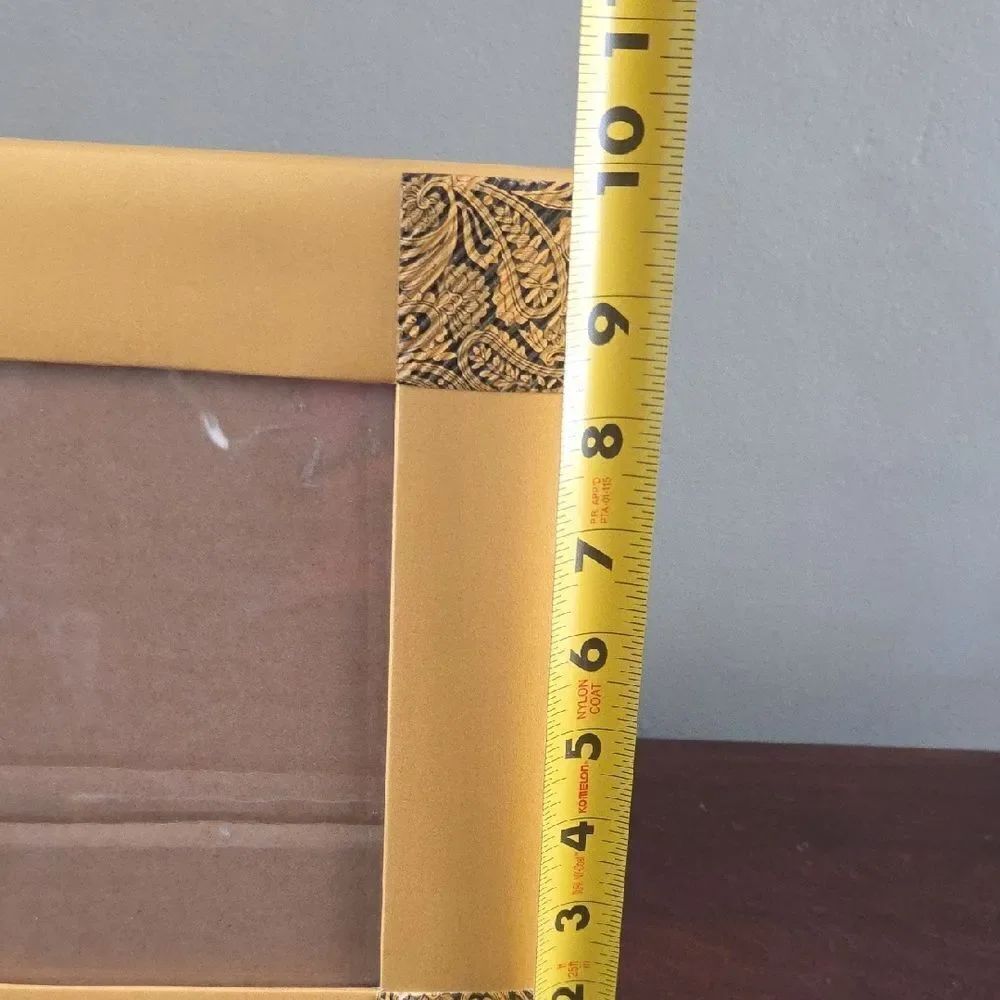 Elegant Gold Picture Frame - Picture 8 of 8